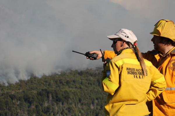 Parque Nacional Los Alerces - Contin&uacute;a el combate contra el fuego