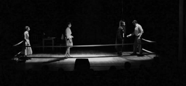  Entrenando A Puertas Abiertas: El Metodo Actoral Suzuki Y Funcion De Teatro