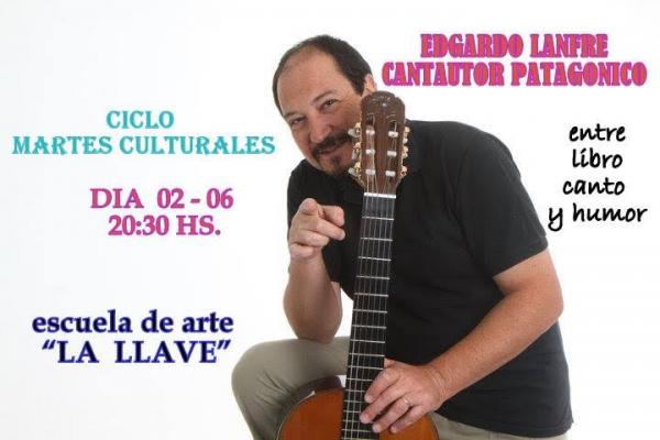 Edgardo Lanfr&eacute; en Martes Culturales de La Llave