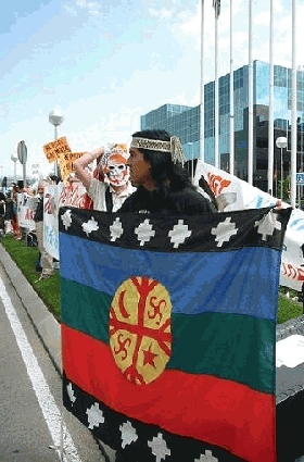 Detienen en Ezeiza a Lonko Mapuche y denuncian persecuci&oacute;n judicial de Sobisch