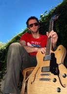 Baltasar Comotto - En Bariloche  Presenta "Blindado", su segundo disco solista.