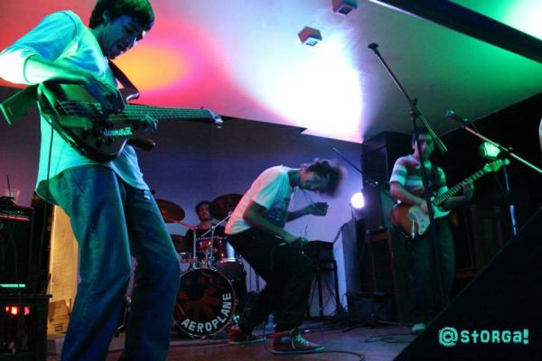 AEROPLANE EN MORITZ!!! VIERNES 5/9 TRIBUTO A RHCP!!!