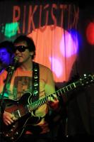 Rikustik se presenta en La Barraca