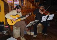 Arturo Bascaray (viol&iacute;n) e Ignacio Nicolao (guitarra).