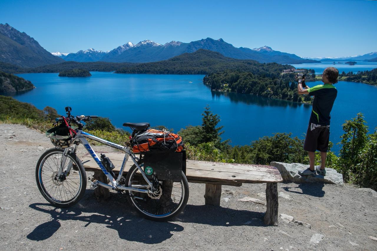 Descubre Bariloche desde una perspectiva &uacute;nica alquilando una bicicleta en Circuito Chico.
