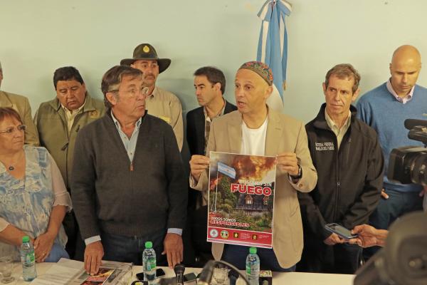 EL MINISTRO BERGMAN ANUNCI&Oacute; REFUERZO DEL EQUIPAMIENTO PARA COMBATIR INCENDIOS EN LOS PARQUES NACIONALES    