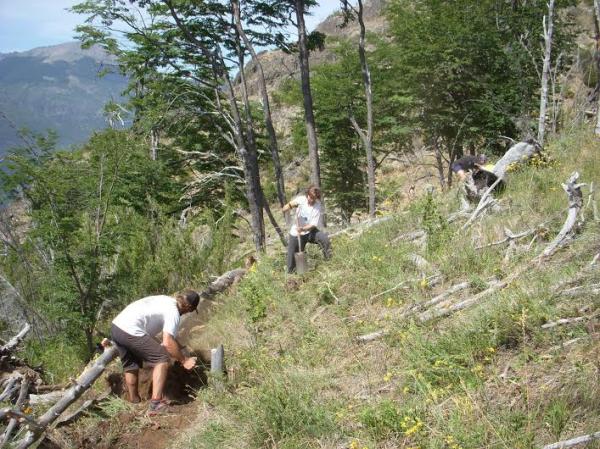 &#8203;&#8203;Mejoras en el sendero al Refugio Frey