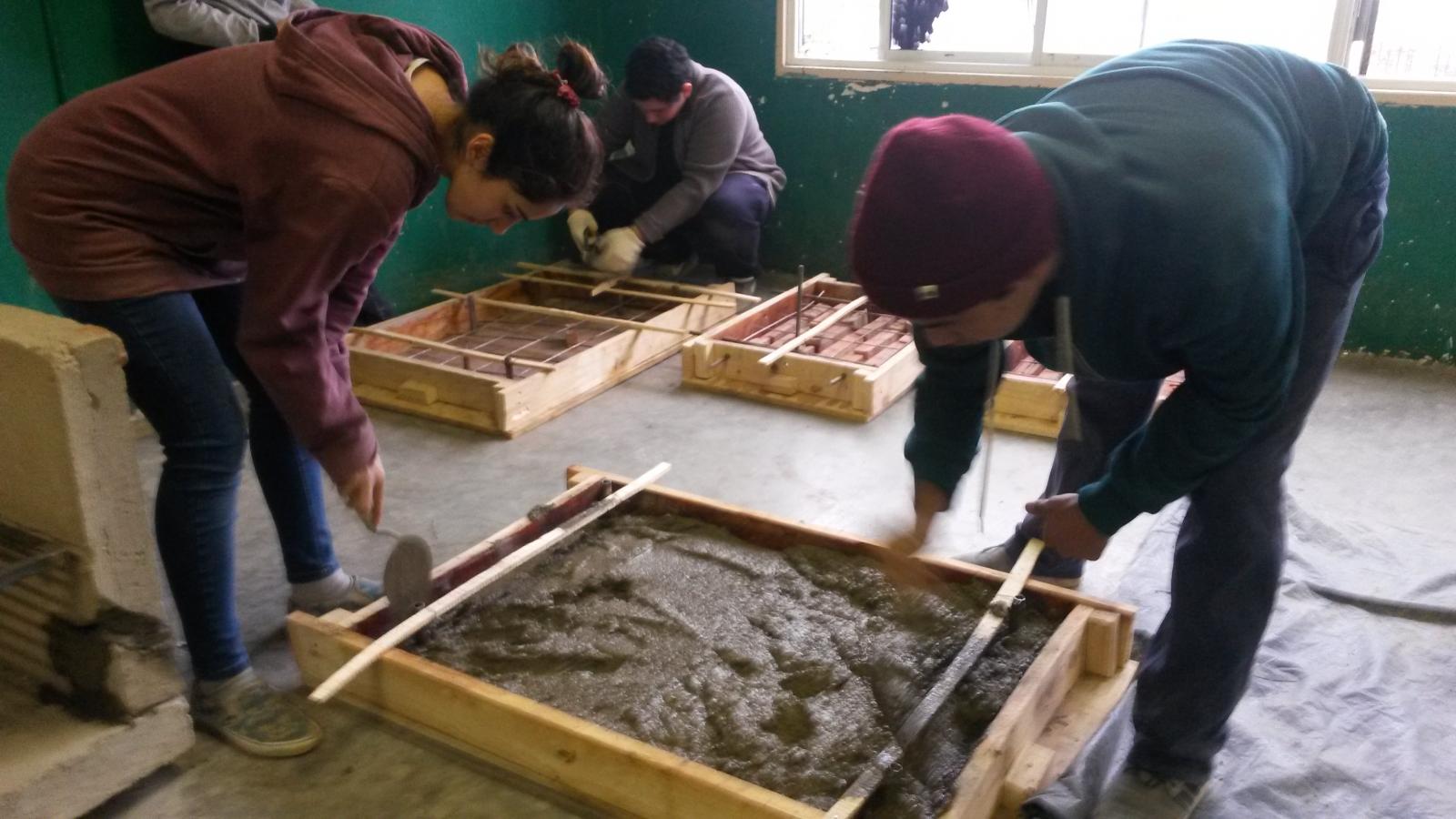 Construcci&oacute;n de fogones con la escuela Nehu&eacute;n Peum&aacute;n