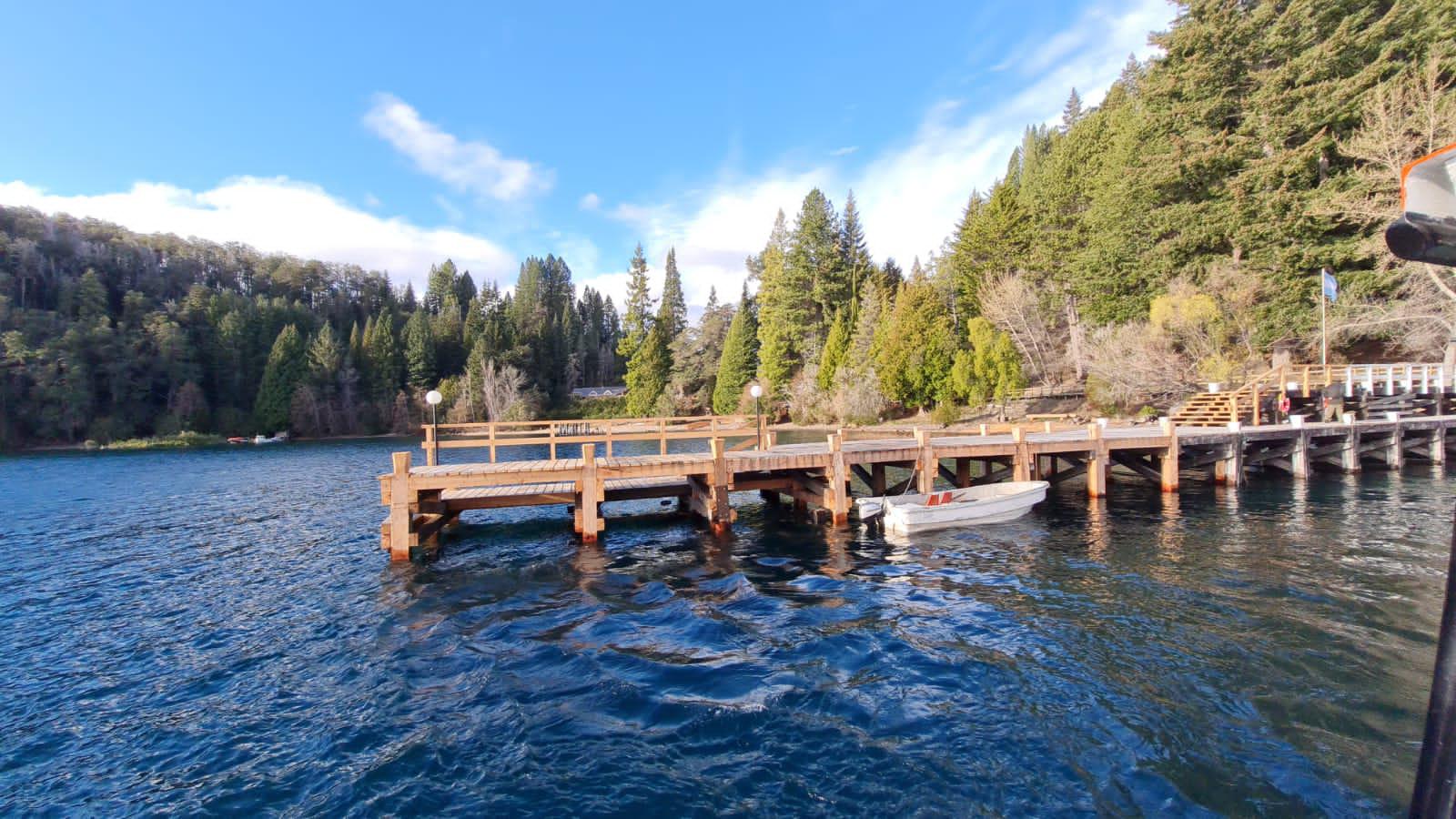 Refacci&oacute;n del muelle en Pto. Anchorena en Isla Victoria y habilitaci&oacute;n de muelles nuevos en Puerto Fr&iacute;as y Puerto Alegre en el Parque Nacional Nahuel Huapi