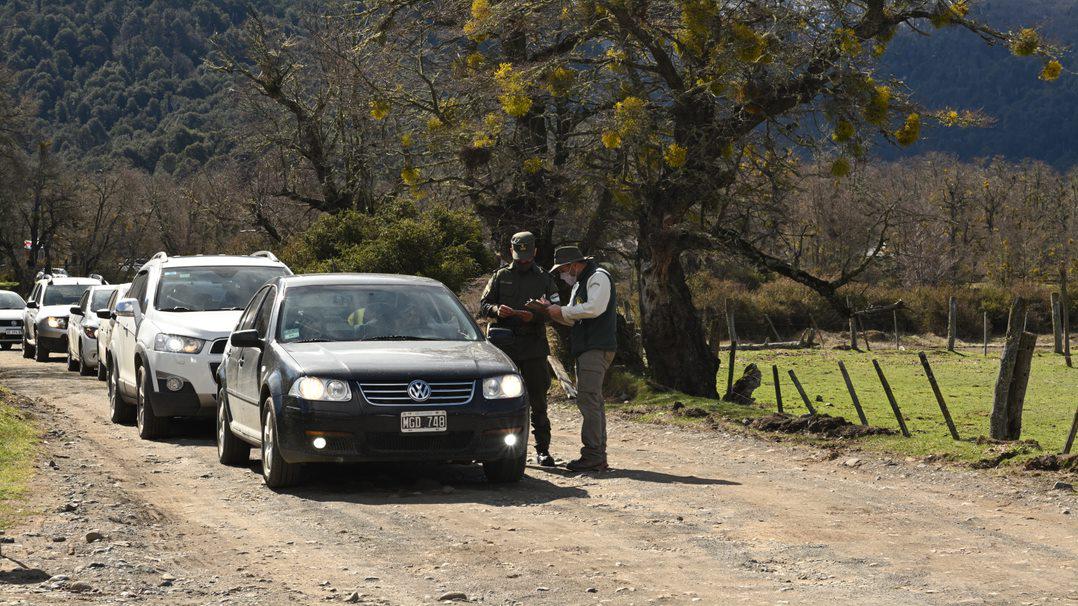 Acciones de fiscalizaci&oacute;n y evacuaciones en el Parque Nacional Nahuel Huapi