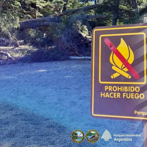 Est&aacute; prohibido hacer fuego en todo los Parques Nacionales