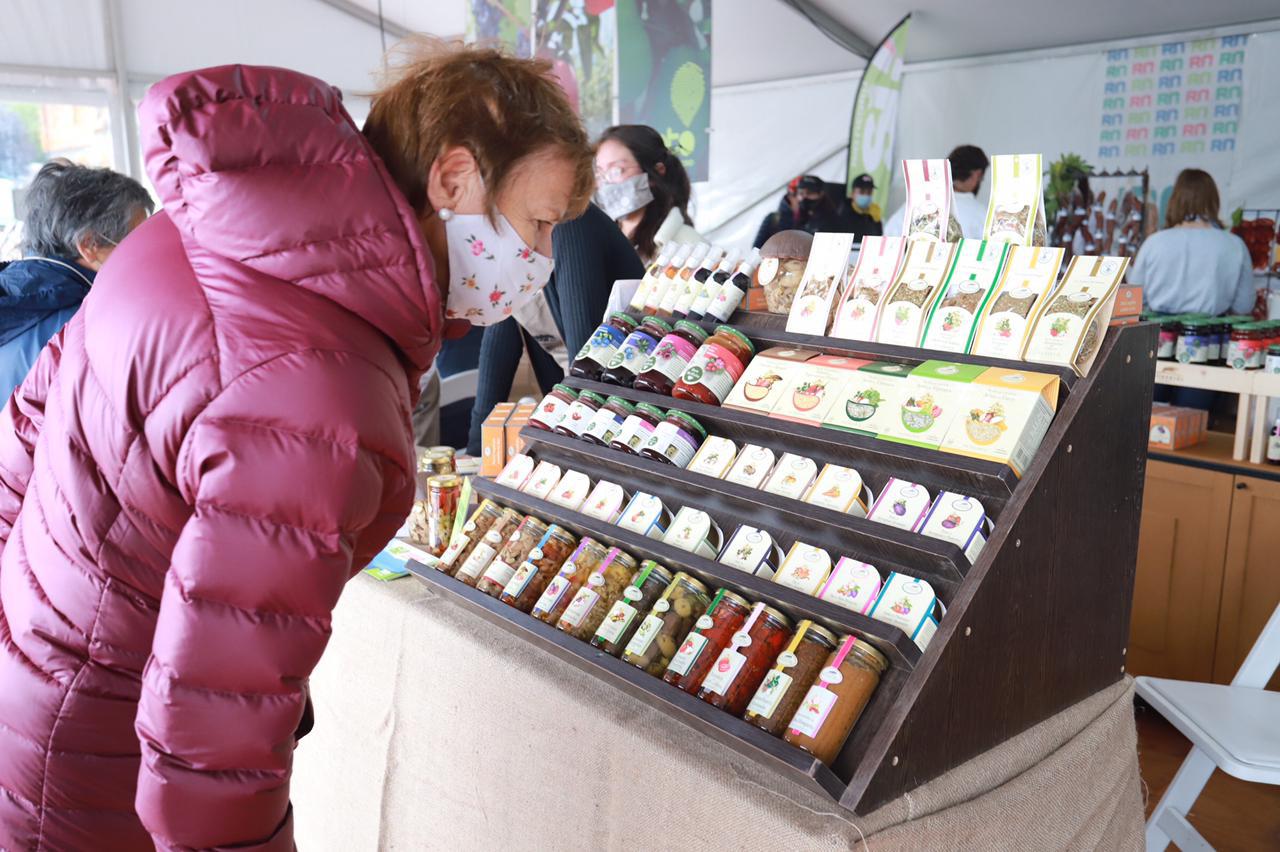 Hasta el domingo, la feria "BALC" muestra la mejor gastronom&iacute;a y producci&oacute;n de la regi&oacute;n en el Centro C&iacute;vico