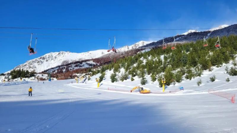 &Eacute;xito total en el primer d&iacute;a de la preapertura del cerro Catedral