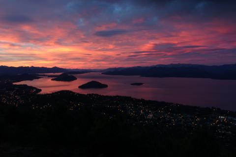 MONTAA y MSICA: San Valentin - Cena a la luz de la velas y Vista Panormica 