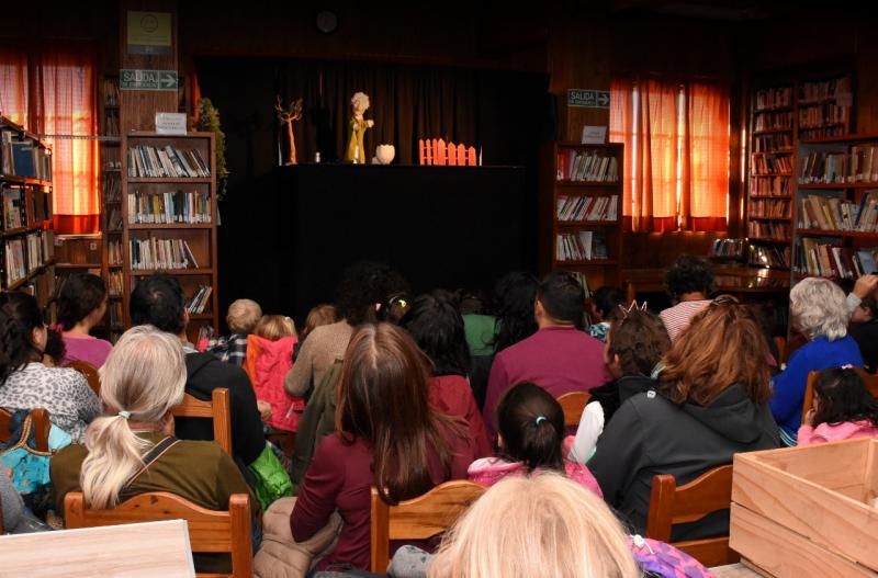 T&iacute;teres al Viento a sala llena en Biblioteca Popular Sarmiento