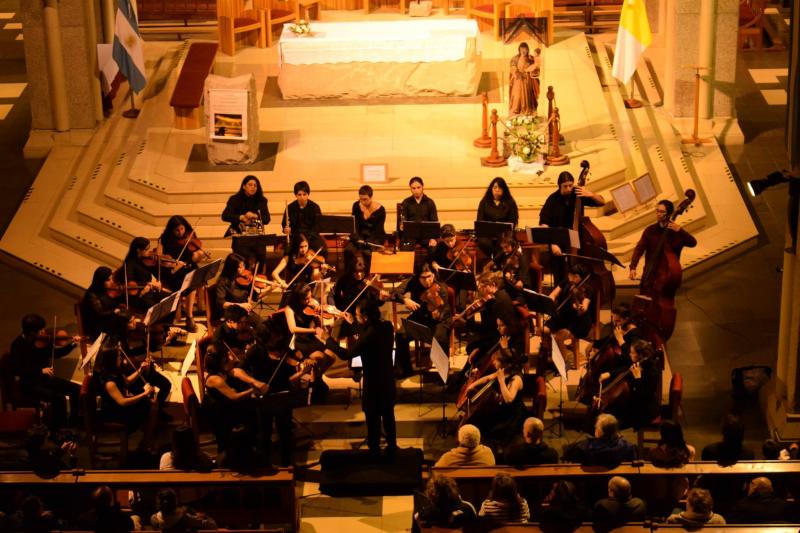 Camerata Juvenil Municipal en concierto: domingo 5 de Agosto