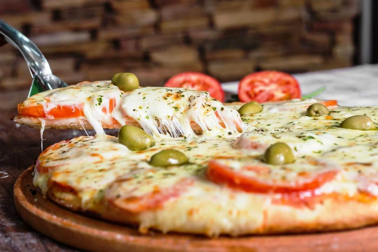 Pizzas Gourmet - Napolitana Grande - DELIVERY $ 500 