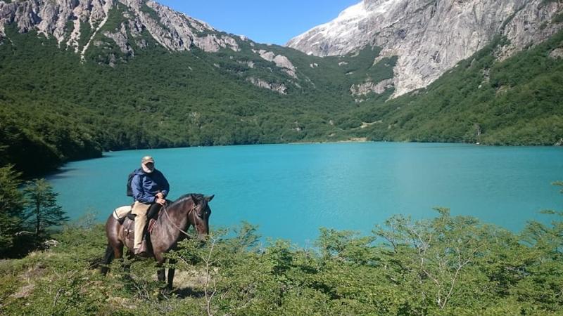 Lago Esmeralda: Excursiones guiadas ~ Cabalgatas ~Trekking
