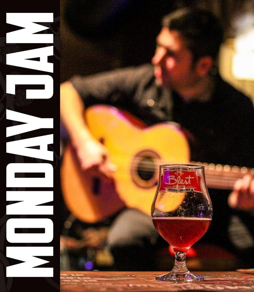 Lunes de #MondayJam en Blest Centro