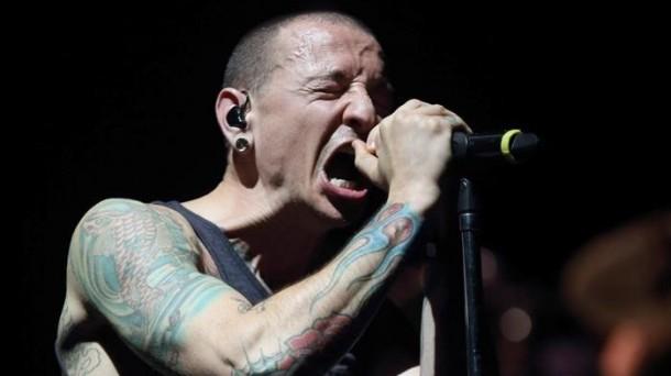 Fue hallado muerto el l&iacute;der de Linkin Park, Chester Bennington