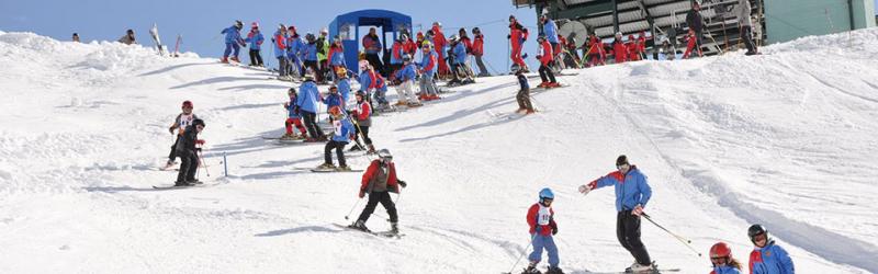 Escuela Juvenil de Esqu&iacute; y Snowboard