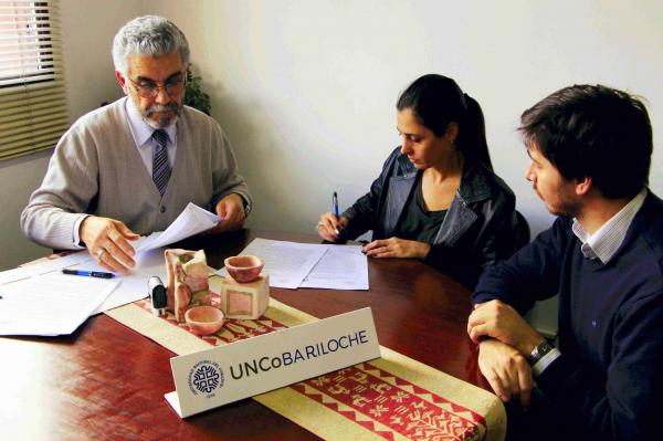 La UNCo Bariloche y el Centro de Neurociencias Aplicadas firman acuerdo para la realizaci&oacute;n de un estudio conjunto sobre depresi&oacute;n en Bariloche