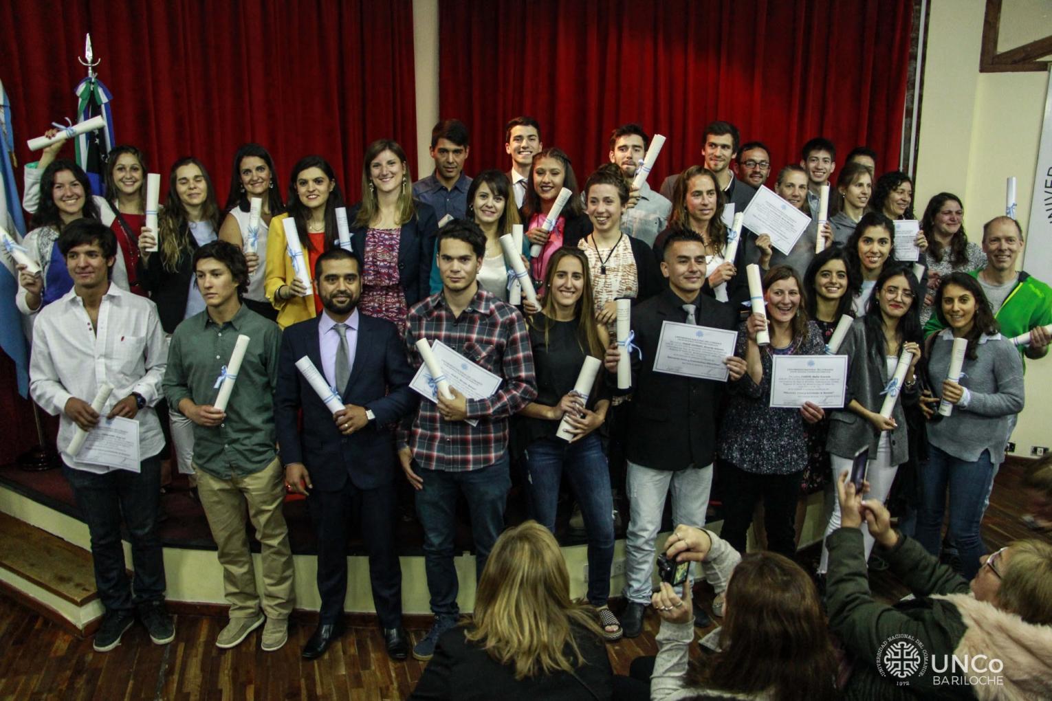 C&aacute;lido acto de colaci&oacute;n en la UNCo Bariloche