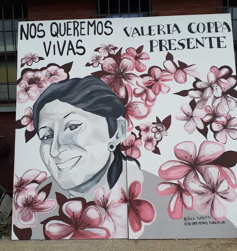 El mural de Valeria Coppa constituye un homenaje a las v&iacute;ctimas de femicidio en Bariloche