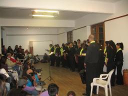 COROS CANTAN A BARILOCHE