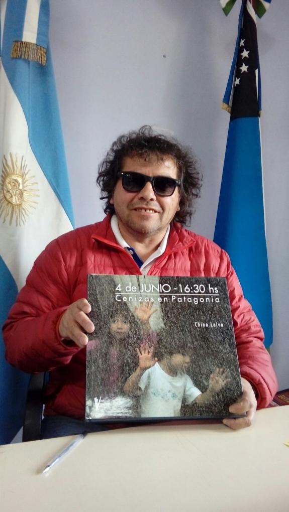 Escritores locales donan sus obras a la Biblioteca P&uacute;blica Pte Ra&uacute;l Alfons&iacute;n