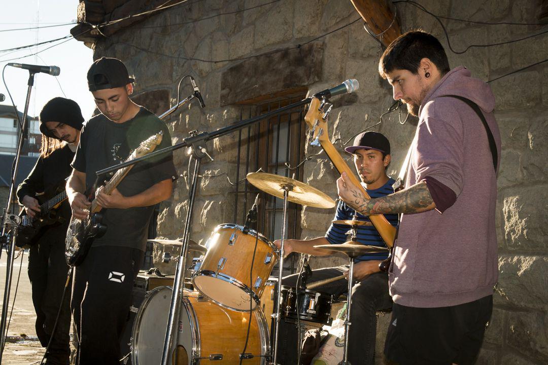 J&oacute;venes de la sala de ensayo Deng&uuml;n Piuk&eacute; se hicieron escuchar