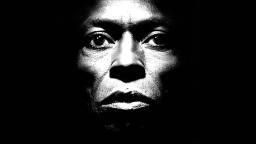 Miles Davis cumplir&iacute;a hoy 89 a&ntilde;os