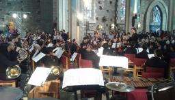La Orquesta Filarm&oacute;nica de R&iacute;o Negro llen&oacute; la Catedral