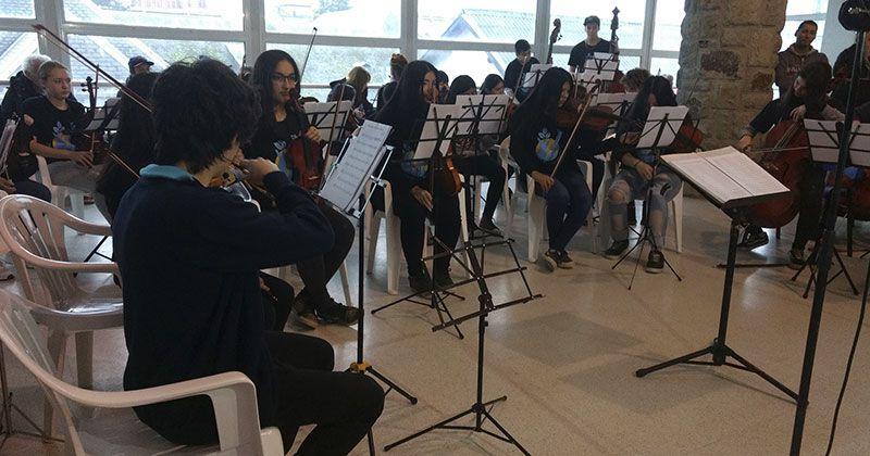 Brillante concierto de la orquesta Punto de Encuentro