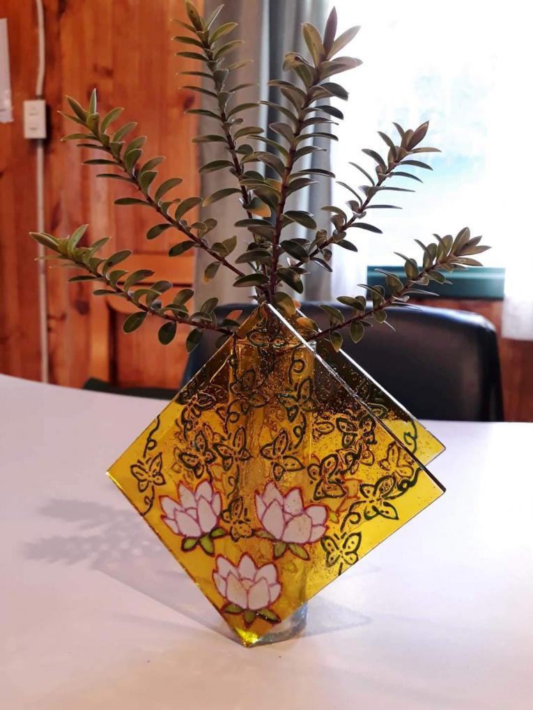 Florero - Simil Vitro sobre vidrio - $ 400