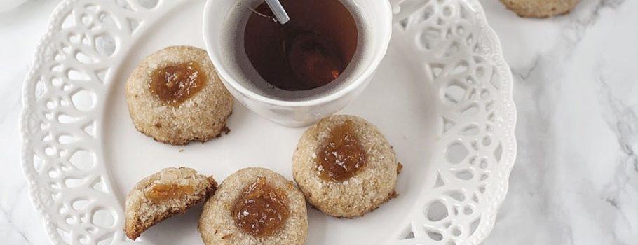 Galletas veganas de coco sin gluten. Receta para un desayuno delicioso