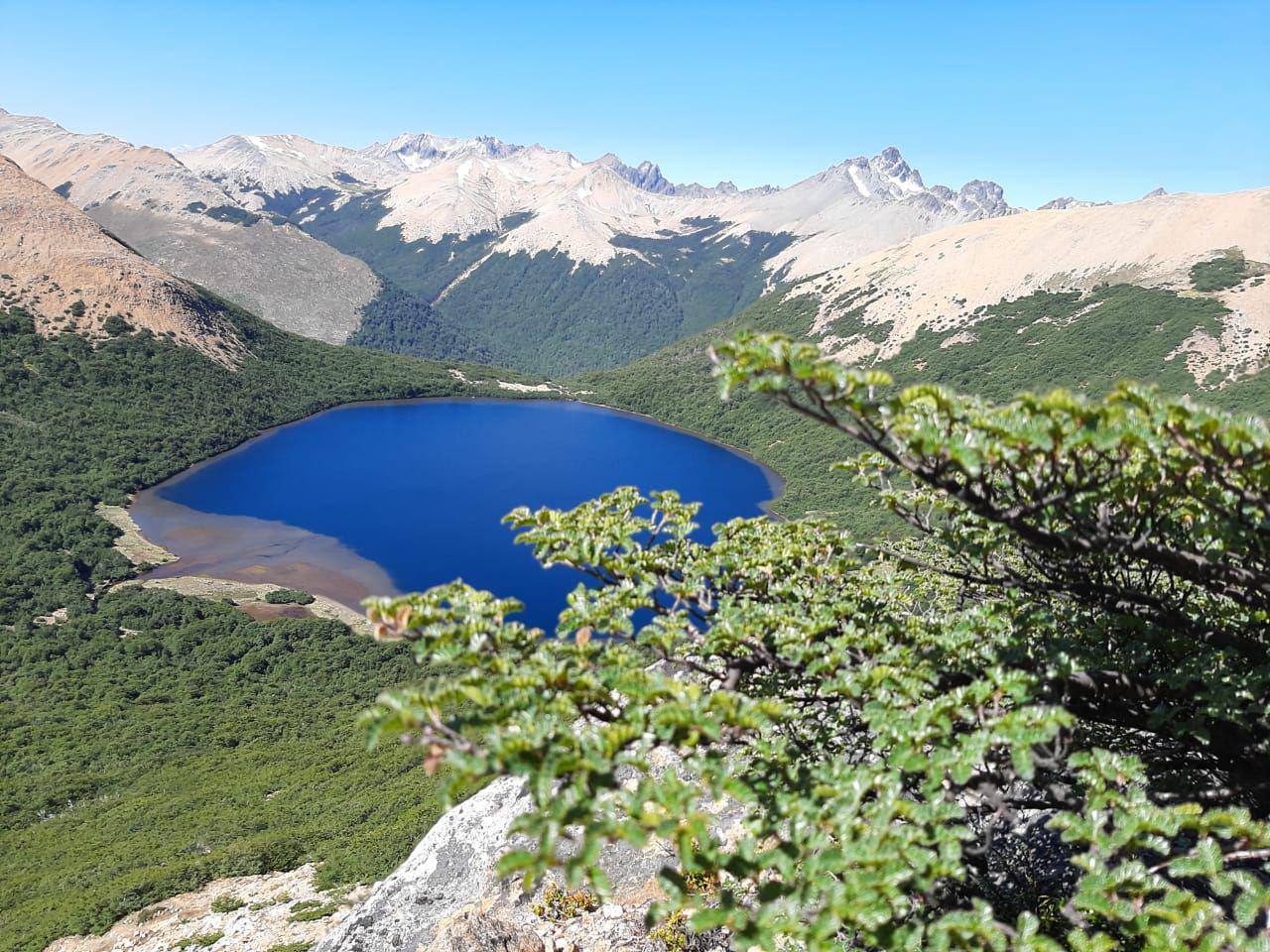 Traves&iacute;a de las Cinco Lagunas: un recorrido por las monta&ntilde;as de Bariloche