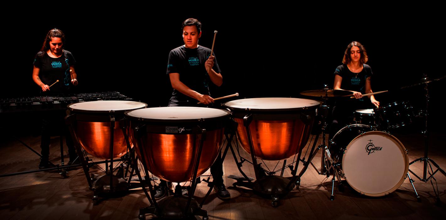 Trep&uacute;n Tr&iacute;o Percusi&oacute;n &#150; &laquo;A-T&Iacute;PICA: tangos para instrumentos de percusi&oacute;n&raquo;. 