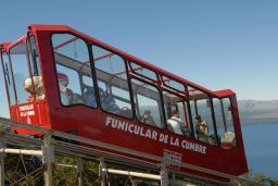 EL FUNICULAR DE LA CUMBRE DEL CERRO OTTO MODELO EXPUESTO EN II&deg; CONGRESO LATINOAMERICANO S/ SEGURIDAD EN MEDIOS DE ELEVACION