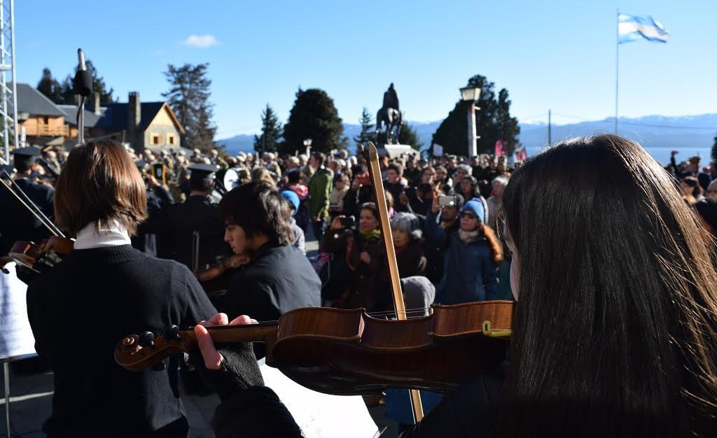 Bariloche celebr&oacute; el 25 de Mayo en el Centro C&iacute;vico