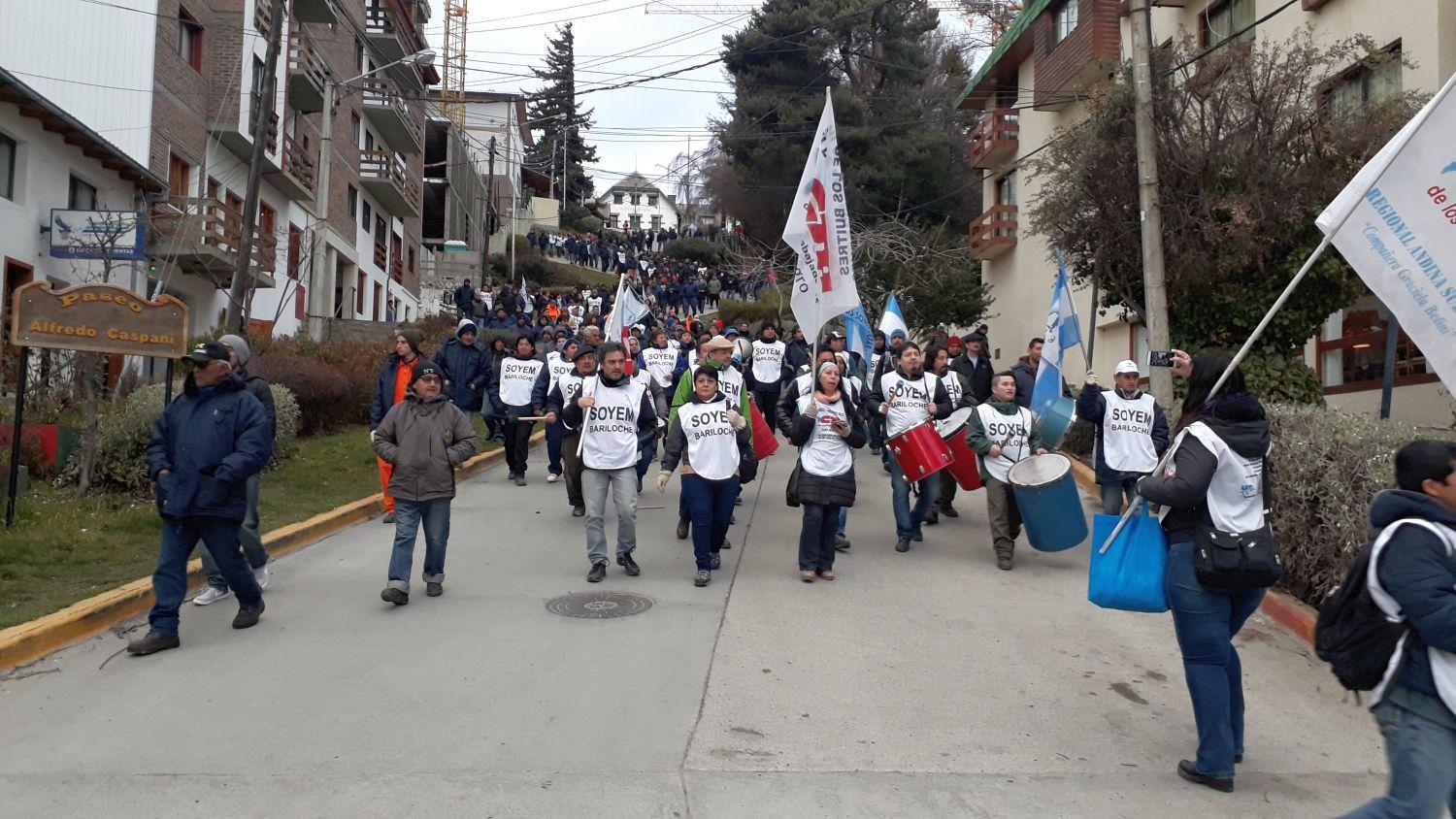 Trabajadores de Bariloche intensifican reclamo por la normalizaci&oacute;n de las prestaciones del IPROSS
