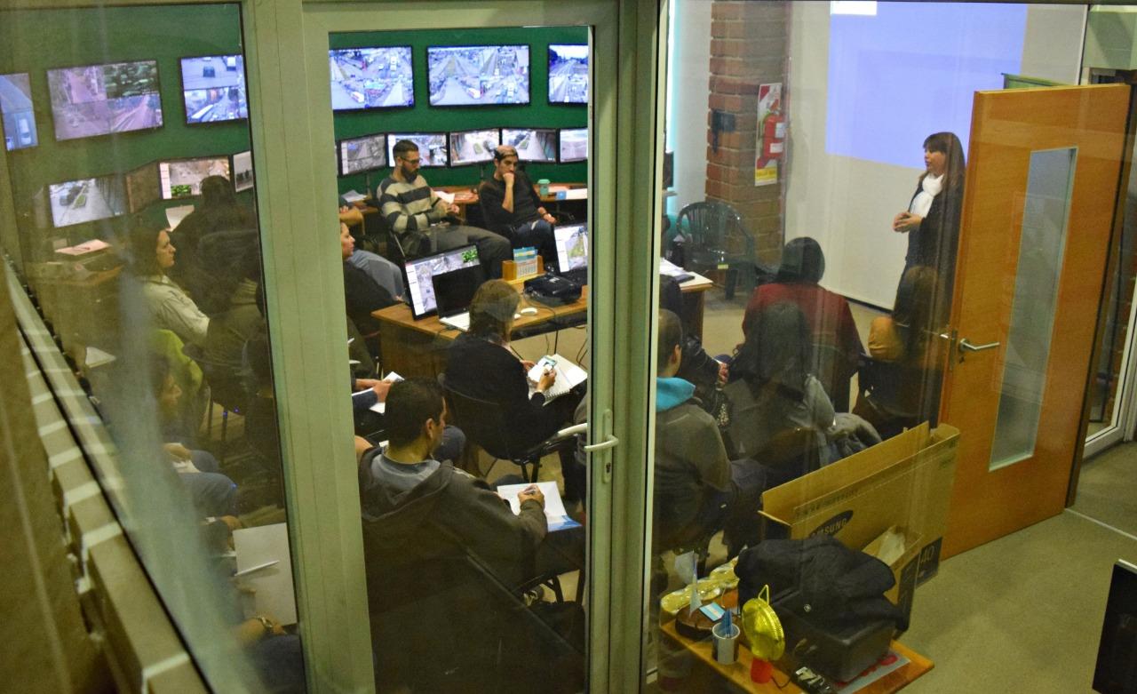 Capacitan a visualizadores del Centro de Monitoreo ante situaciones de trata de personas