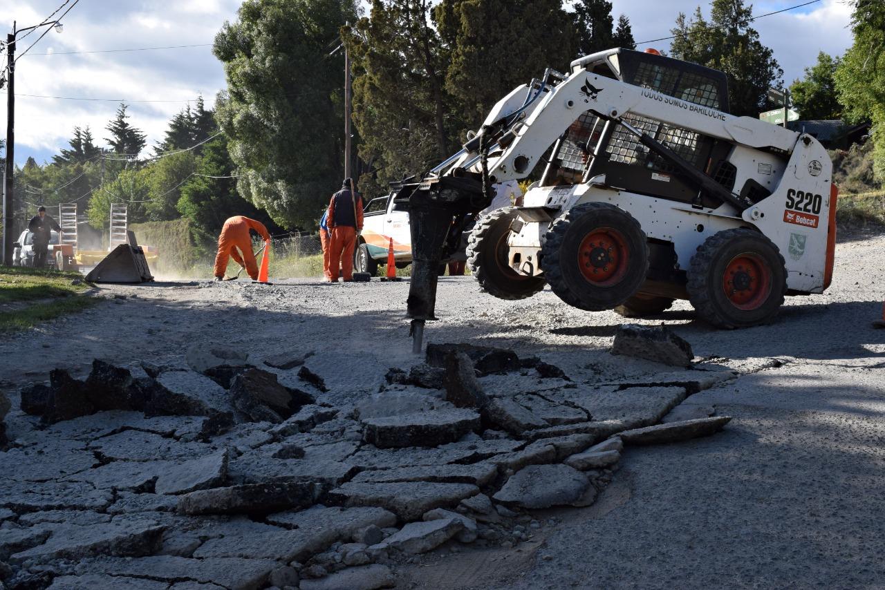 Servicios P&uacute;blicos retir&oacute; el asfalto de Campichuelo y El Chilco