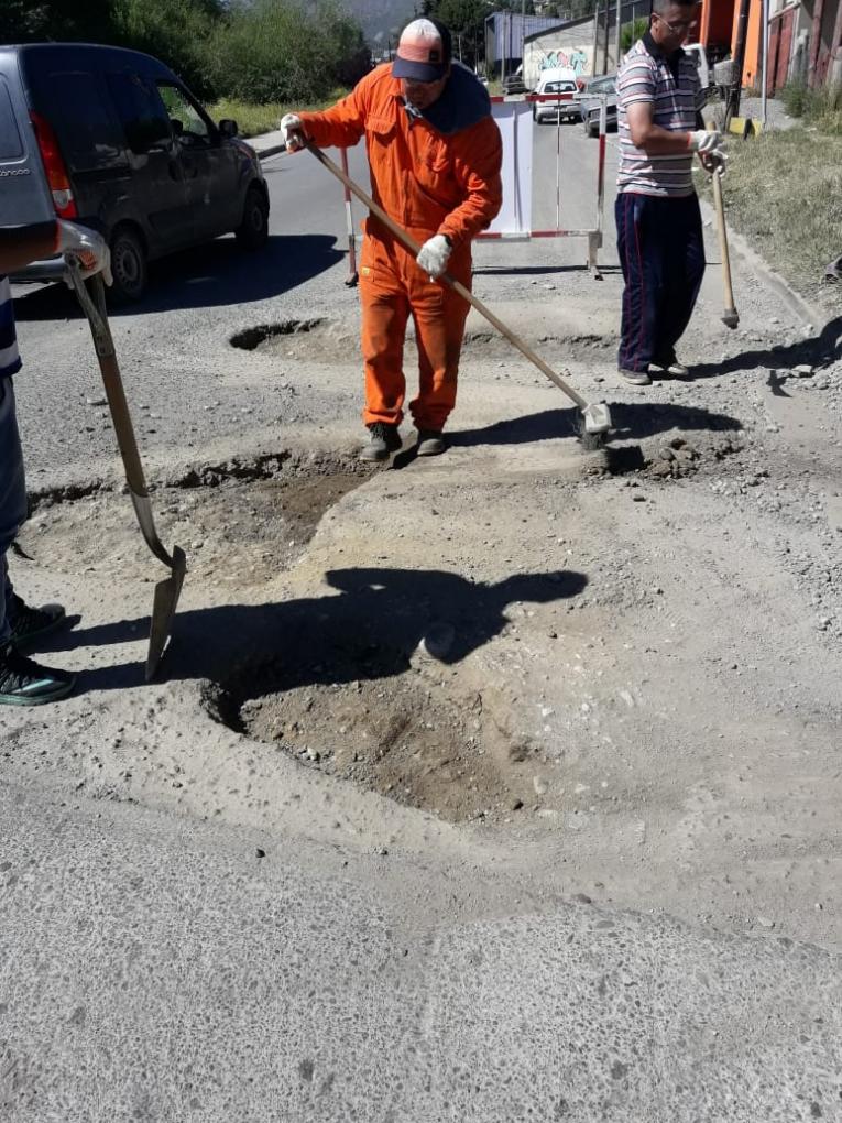 Precauci&oacute;n por tareas de bacheo simult&aacute;neo en distintos puntos de la ciudad