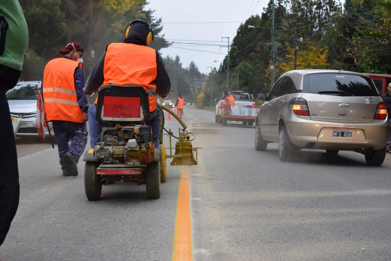 Comenzaron los trabajos de pintura en Av. De los Pioneros