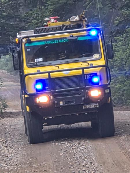  PARQUE NACIONAL LOS ALERCES COMBATEN EL AVANCE DEL FUEGO CON PRIORIDAD EN EL SECTOR ARRAYANES- PUNTA MATTOS