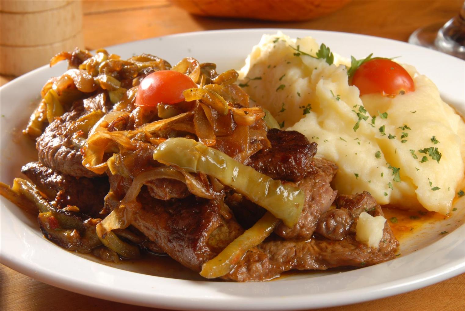 Nuestro plato del dia : Bifes a la Criolla