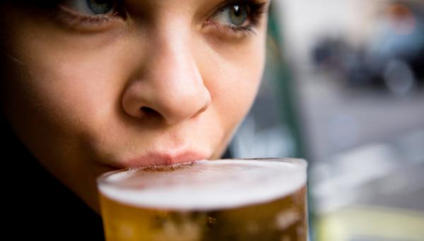 La cerveza es mejor que la leche para los huesos de las mujeres: estudio