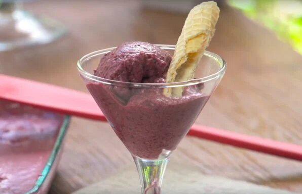 Helado de frutos rojos