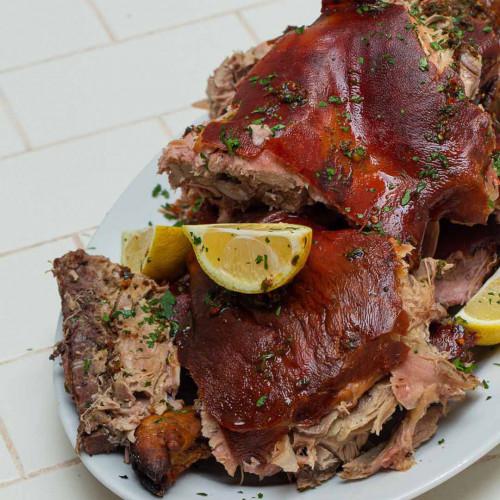 COCHINILLO AL HORNO